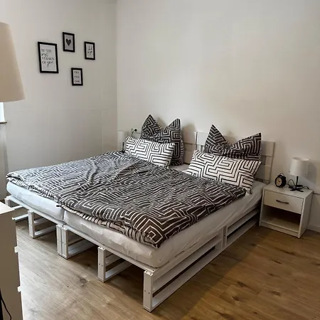 Ferien Und Monteurwohnung Mit Garage Im Gaeu *