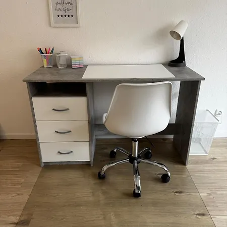 Ferien Und Monteurwohnung Mit Garage Im Gaeu *